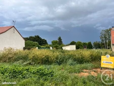 terrain 1 005 m² proyart