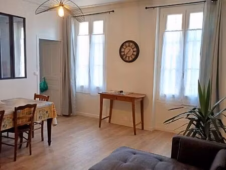 appartement 2 chambres intra-muros  bail étudiant ou mobilité  colocation possible  850 eu