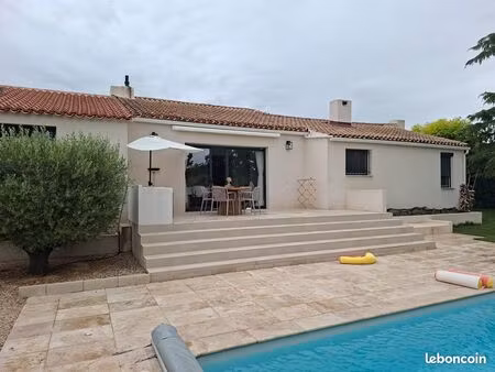 vends villa a puyvert 84160