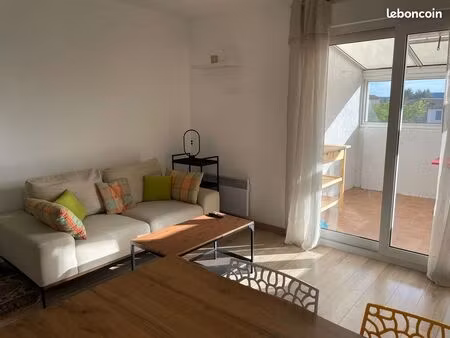 duplex de 70 m² meublé avec balcon et box – pertuis (84120)