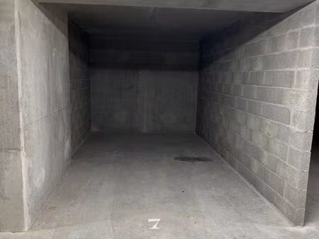 parking proche frontière mon idée à ambilly