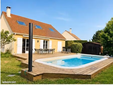 magnifique maison familiale de 163m² avec piscine et sauna – ozoir-la-ferrière