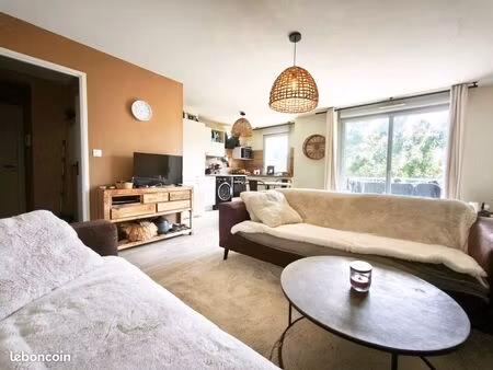 appartement 3 pièces 65 m²