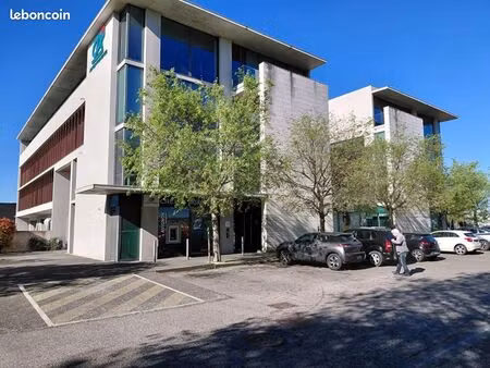 bureaux 279 m²