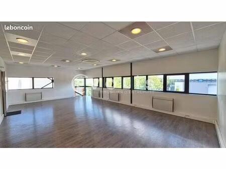bureaux 56 m²