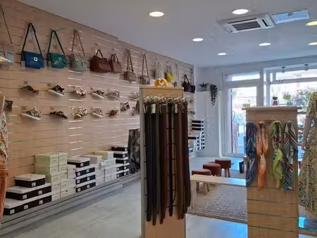 droit au bail boutique 65m2 vaison la romaine