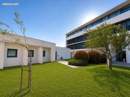 local commercial 294 m²