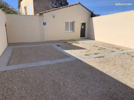 local professionnel neuf adapté aux personnes handicapées