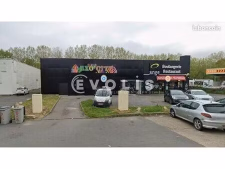local commercial 940 m²