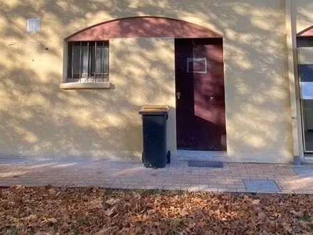 local commercial / bureau
