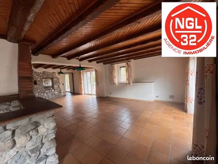 maison 8 pièces 233 m²