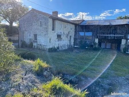 ferme à restaurer + terrain 1000m² proche loudun