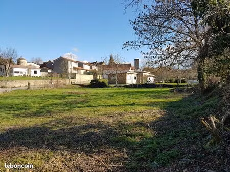 vente terrain martiel 12200