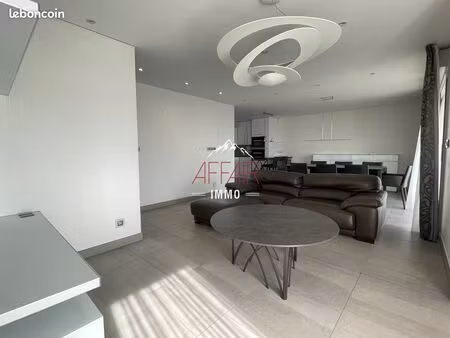 appartement 3 pièces 105 m²