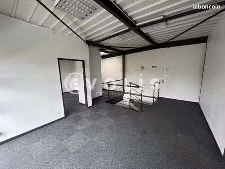 bureaux 161 m²