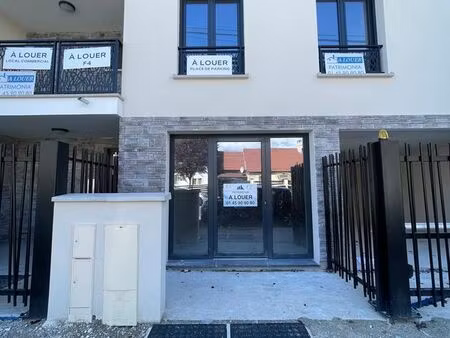 local commercial pontault combault