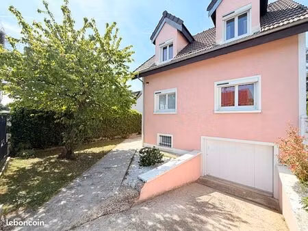 maison 7 pièces 140 m²
