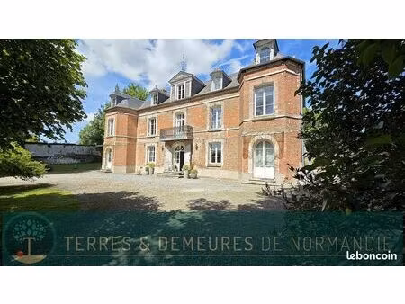 maison 10 pièces 329 m²