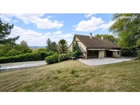 maison 8 pièces 262 m²