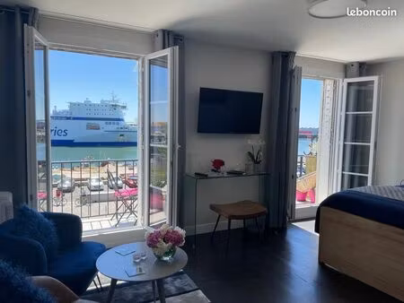 studio 31 m2 + balcon 9 m2 vue mer plein sud