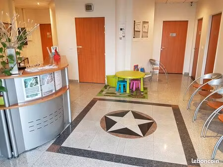 location local de 17 m² - bureau dans pôle médical pluridisciplinaire magny le hongre val 
