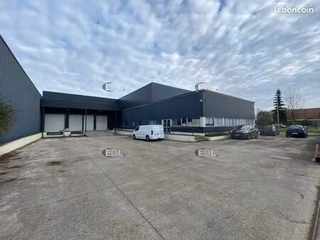 local d'activité 860 m²