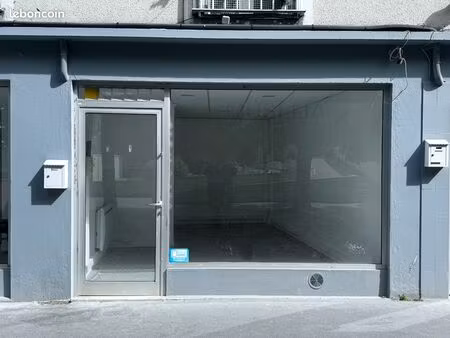 local commercial de 16m² centre ville de coulommiers