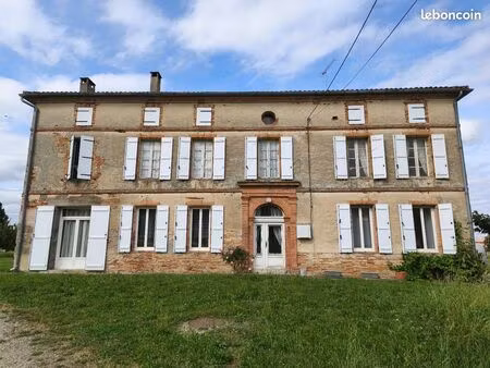 maison 6 pièces 210 m²