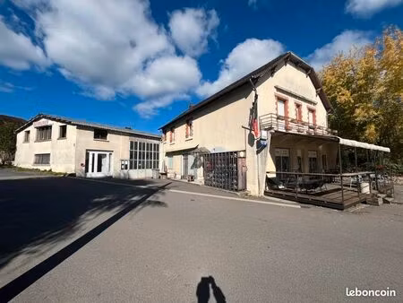 immeuble 637 m² coussac bonneval