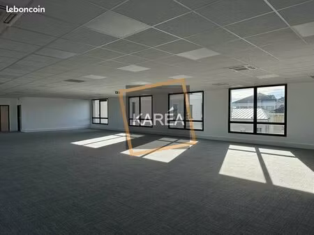 bureaux 457 m² bussy saint georges