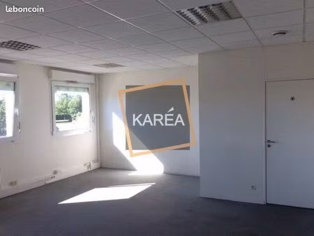 bureaux 57 m² magny le hongre