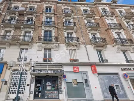 bureaux 121 m² melun