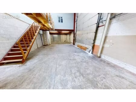 local 255 m² roissy en brie
