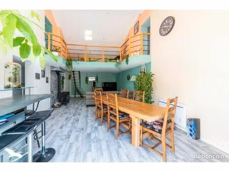 maison 6 pièces 165 m²