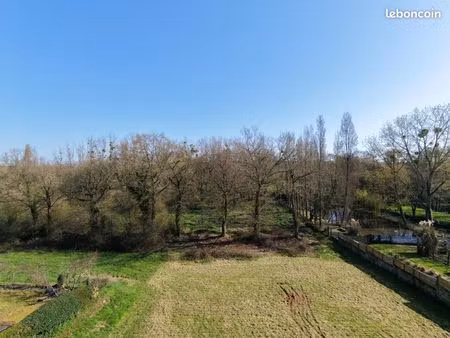 terrain 2 348 m² grosbreuil