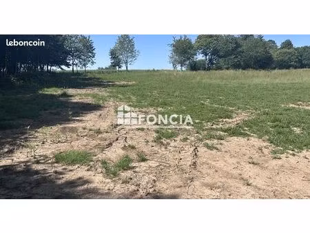 terrain constructible viabilisé de 1 207 m² à bonnac-la-côte