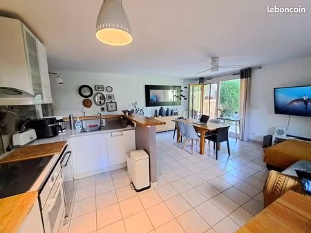 appartement 3 pièces 64 m²