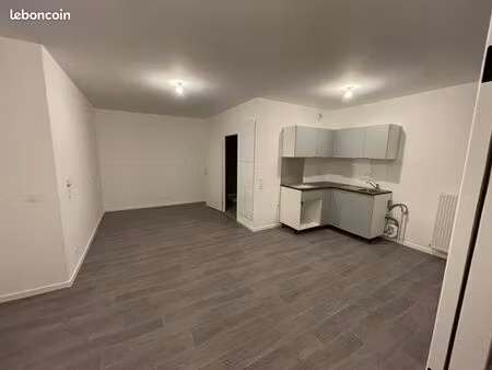 appartement studio 37m2 + lace de parking