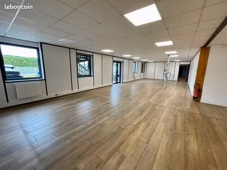 bureau 364 m²
