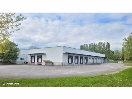 local d'activite 1802 m² eslettes