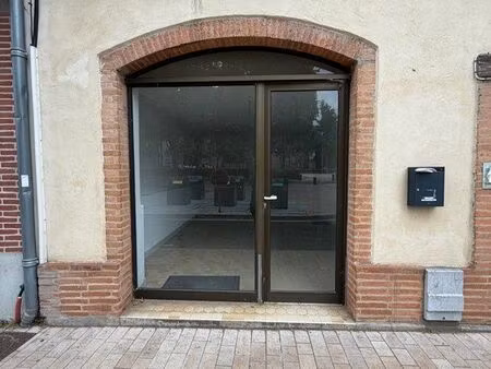 local commercial 23m2 à montauban