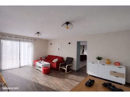 maison plain-pied (2011) – 133m² – dpe c – panneaux solaires 5kw & poêle à granulés