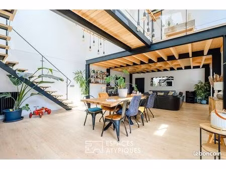 maison 8 pièces 215 m²