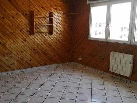 studio 1 pièce 24 m²