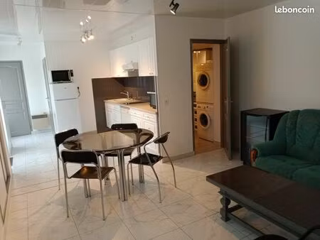 appartement t3 meublé 50m² à 5mn fac et chu loyer 880 compris (elec eau et chauffage)
