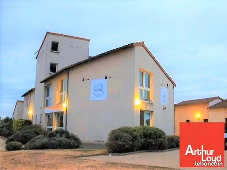 bureaux 288 m² chasseneuil du poitou