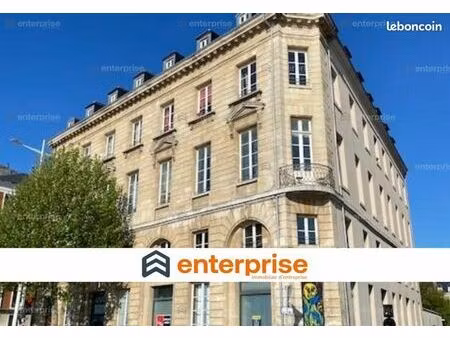 bureau 680 m²
