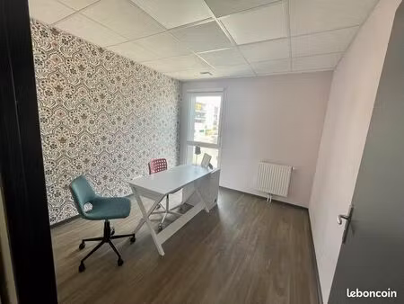 bureau 86 m²