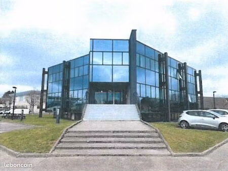 bureaux 847 m²