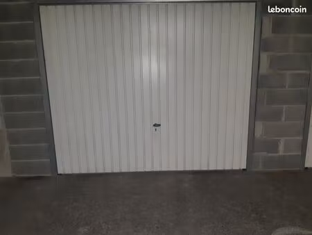 garage box sécurisée proche gare